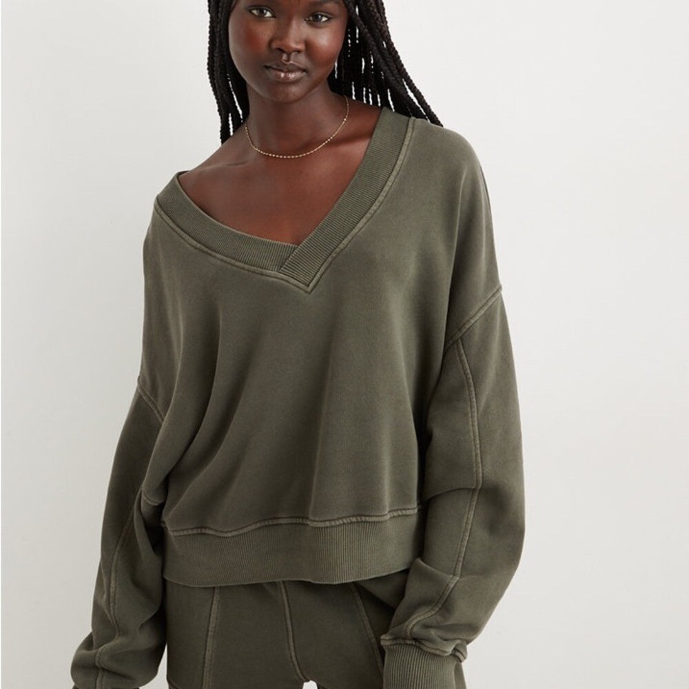 NWT Aerie House Party Sweatshirt L TikTok Viral Cropped Off Shoulder Olive Green